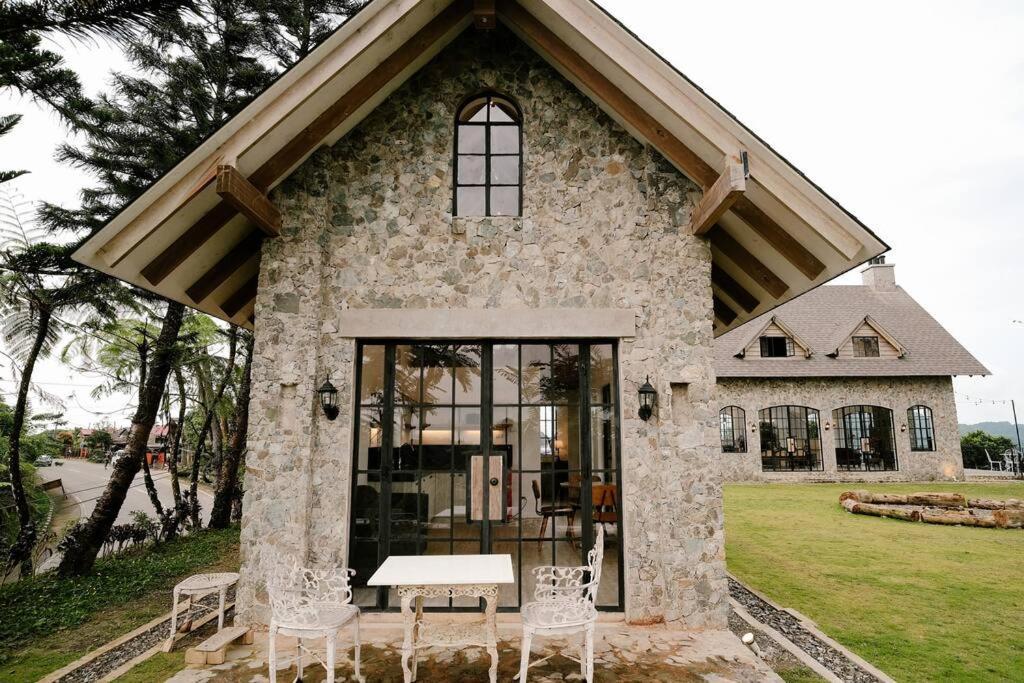 The Old Country Stone House Villa Cebu Exterior photo